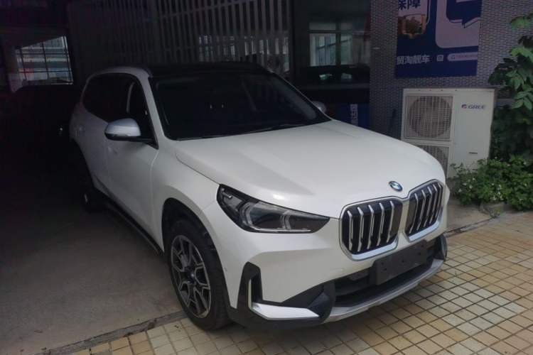 Used BMW X1 2023 sDrive25Li M Sport Package Front Right 45 Deg