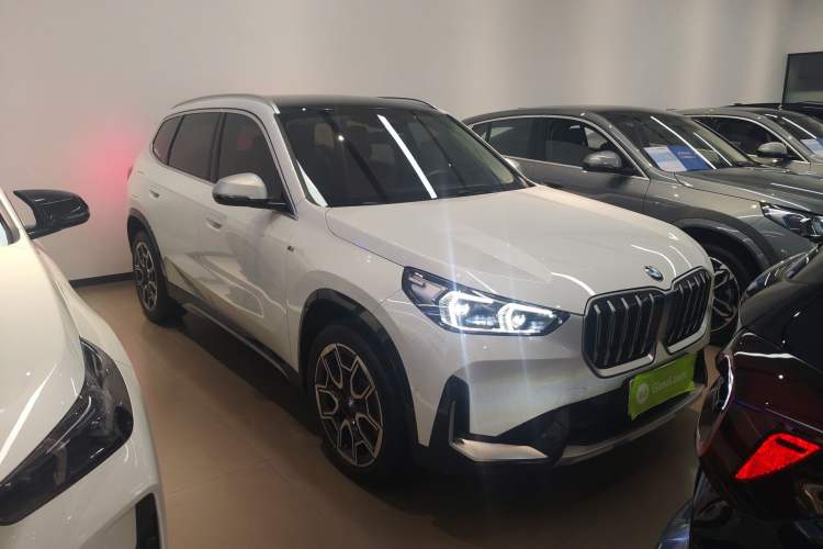 Used BMW X1 2023 sDrive25Li X Design Package Front Right 45 Deg