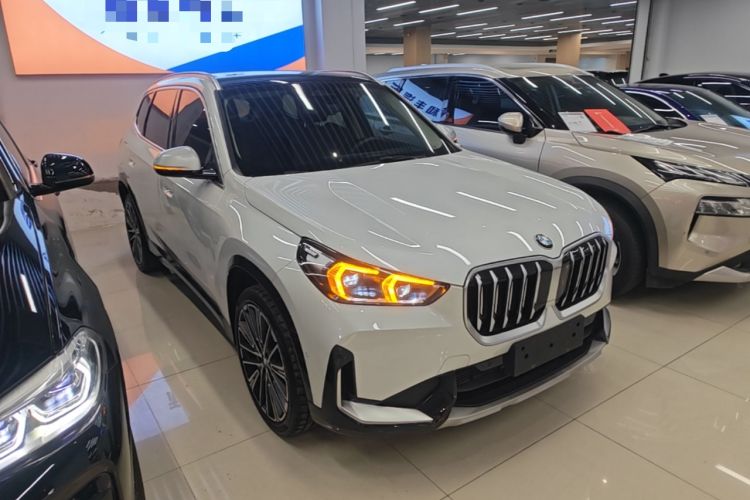 Used BMW X1 2023 xDrive25Li X Design Package Front Right 45 Deg
