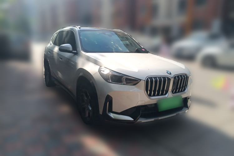 Used BMW X1 2023 sDrive20Li X Design Package Front Right 45 Deg
