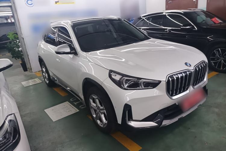 Used BMW X1 2023 sDrive20Li X Design Package Front Right 45 Deg