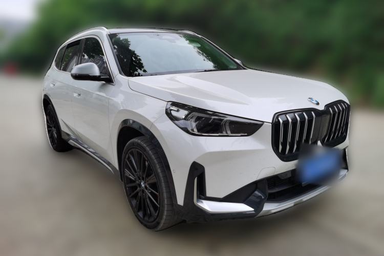 Used BMW X1 2023 xDrive25Li X Design Package Front Right 45 Deg