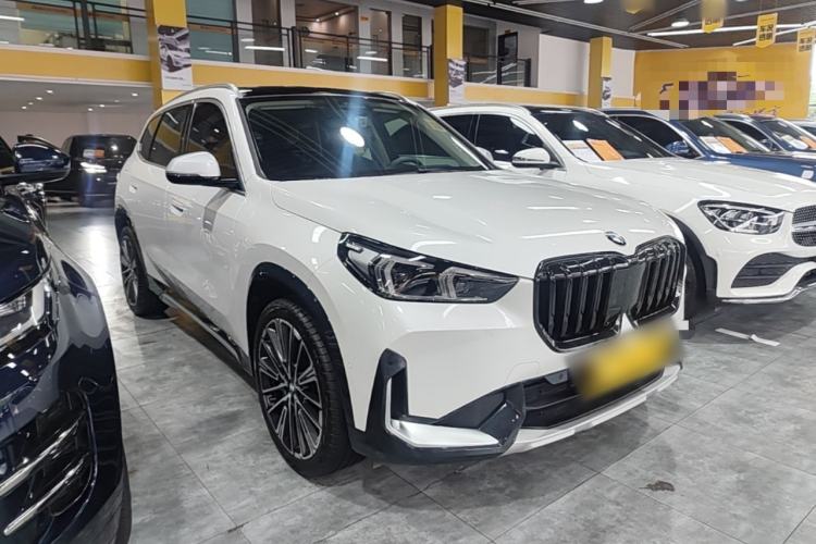 Used BMW X1 2023 xDrive25Li X Design Package Front Right 45 Deg
