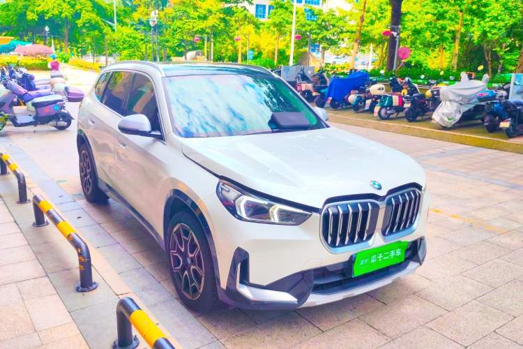 Used BMW X1 2023 sDrive25Li X Design Package Front Right 45 Deg