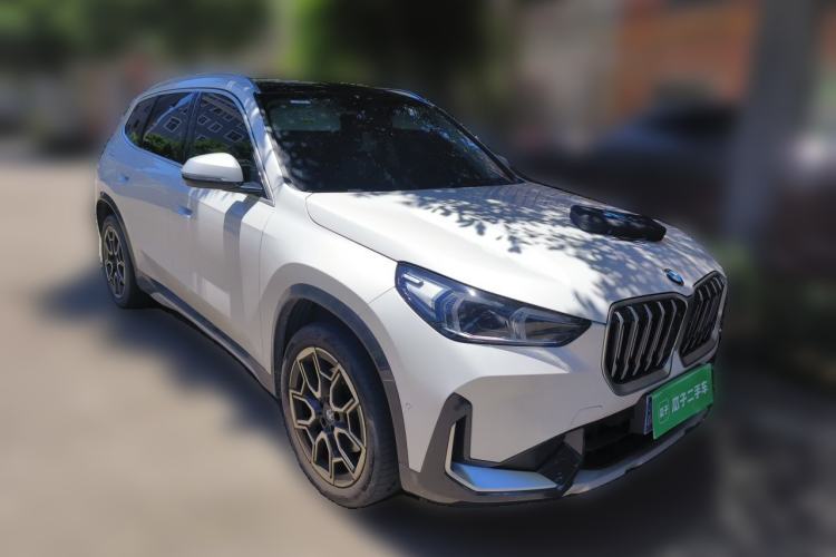 Used BMW X1 2023 sDrive25Li X Design Package Front Right 45 Deg