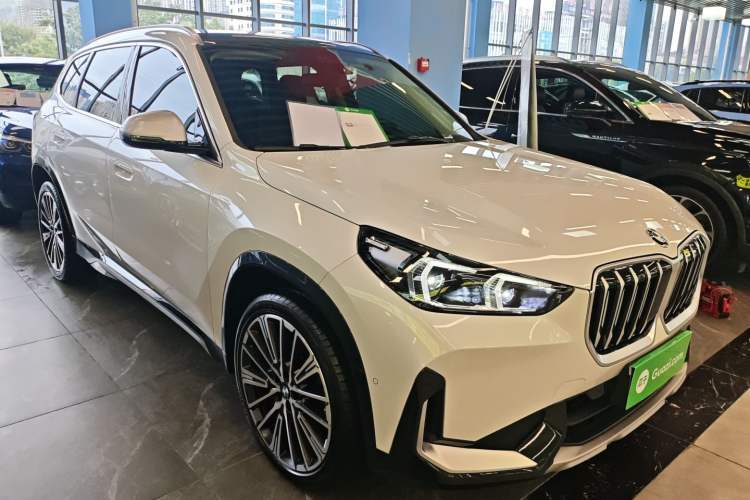 Used BMW X1 2023 xDrive25Li X Design Package Front Right 45 Deg