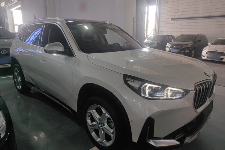 Used BMW X1 2023 sDrive20Li X Design Package Front Right 45 Deg