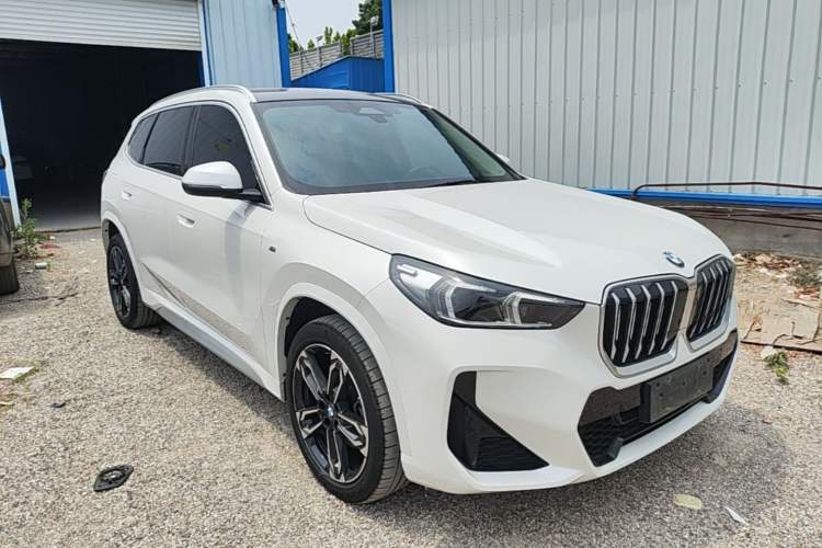 Used BMW X1 2023 sDrive25Li M Sport Package Front Right 45 Deg