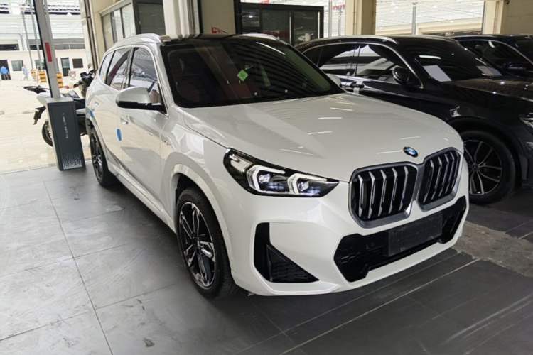 Used BMW X1 2023 sDrive25Li M Sport Package Front Right 45 Deg