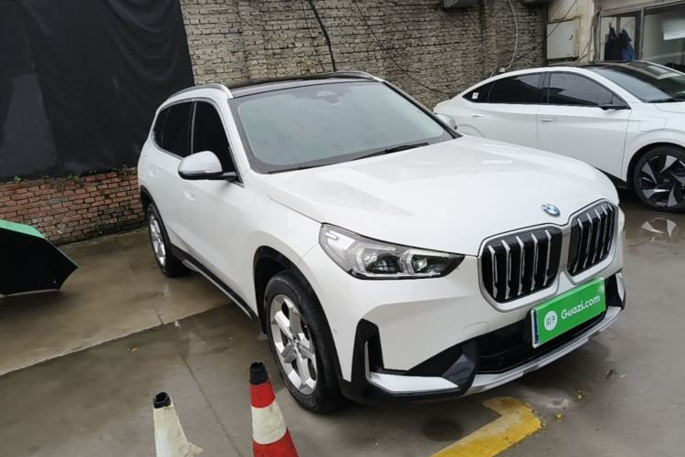 Used BMW X1 2023 sDrive20Li X Design Package Front Right 45 Deg