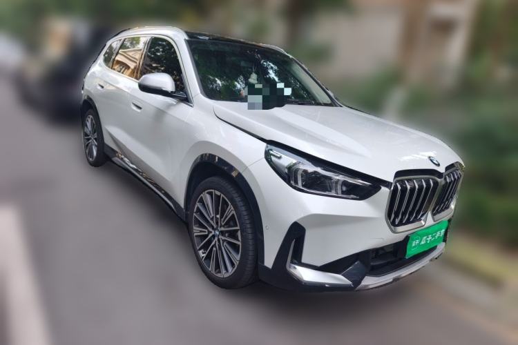 Used BMW X1 2023 xDrive25Li X Design Package Front Right 45 Deg