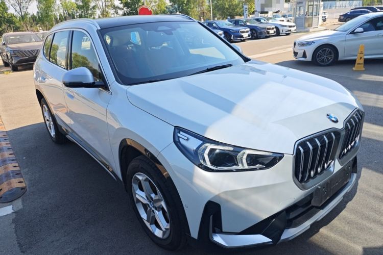 Used BMW X1 2023 sDrive20Li X Design Package Front Right 45 Deg