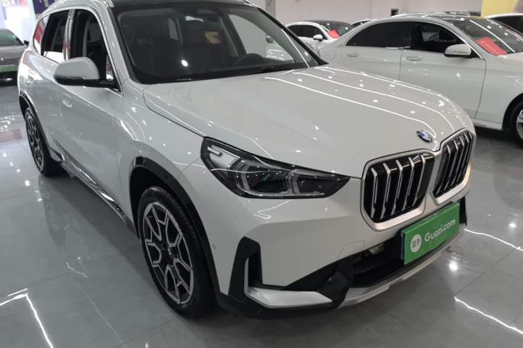 Used BMW X1 2023 sDrive25Li X Design Package Front Right 45 Deg