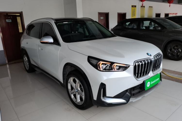 Used BMW X1 2023 sDrive20Li X Design Package Front Right 45 Deg