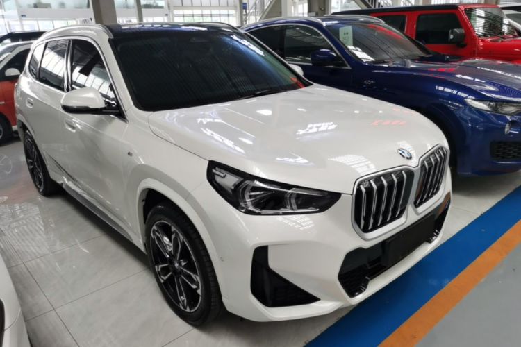 Used BMW X1 2023 sDrive25Li M Sport Package Front Right 45 Deg