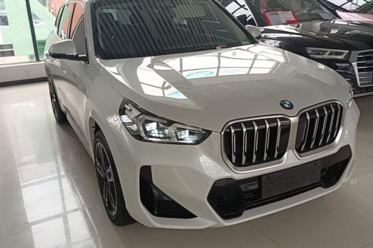 Used BMW X1 2023 sDrive25Li M Sport Package Front Right 45 Deg