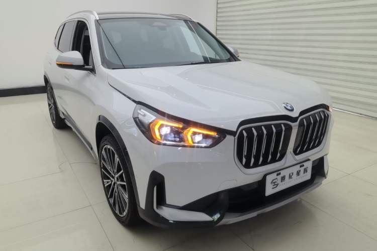 Used BMW X1 2023 xDrive25Li X Design Package Front Right 45 Deg