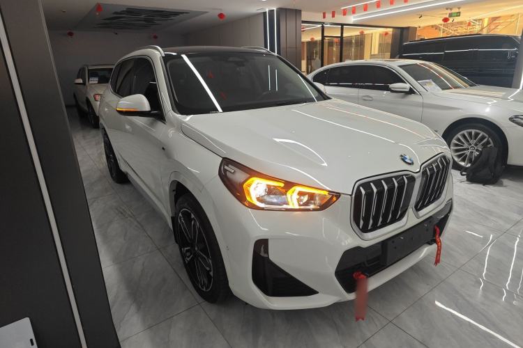 Used BMW X1 2023 sDrive25Li M Sport Package Front Right 45 Deg