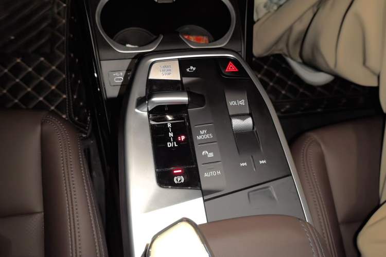 Used BMW X1 2023 sDrive25Li X Design Package Gear Lever