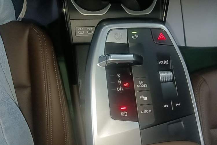 Used BMW X1 2023 sDrive25Li X Design Package Gear Lever