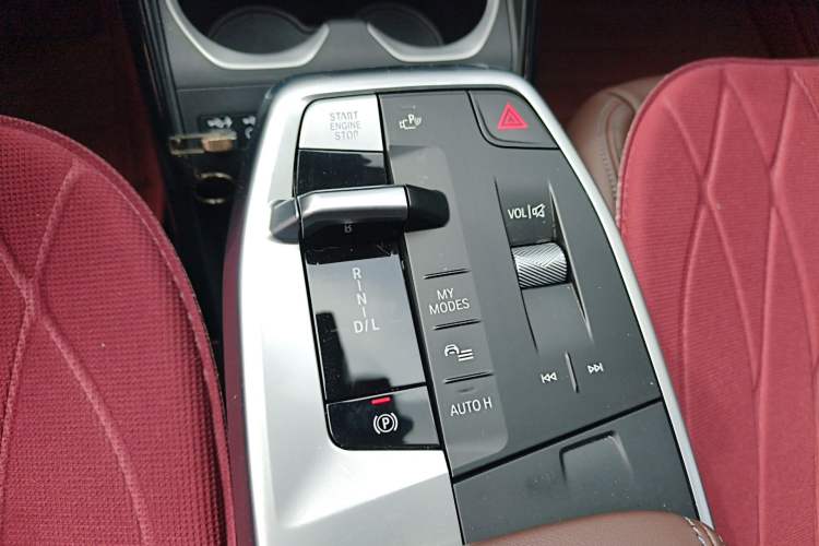 Used BMW X1 2023 sDrive25Li X Design Package Gear Lever