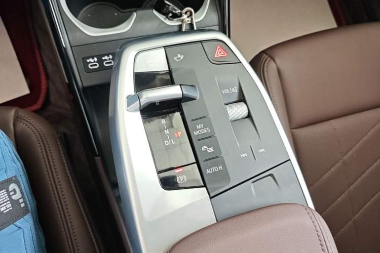 Used BMW X1 2023 sDrive25Li X Design Package Gear Lever