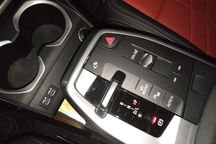 Used BMW X1 2023 sDrive25Li X Design Package Gear Lever