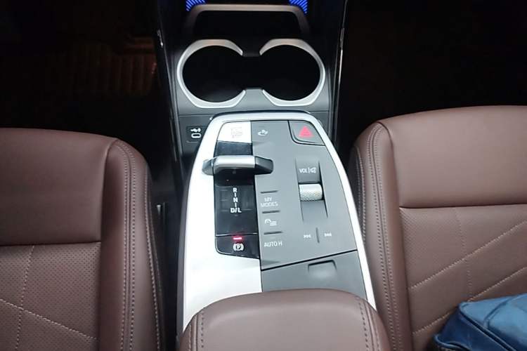 Used BMW X1 2023 sDrive25Li X Design Package Gear Lever
