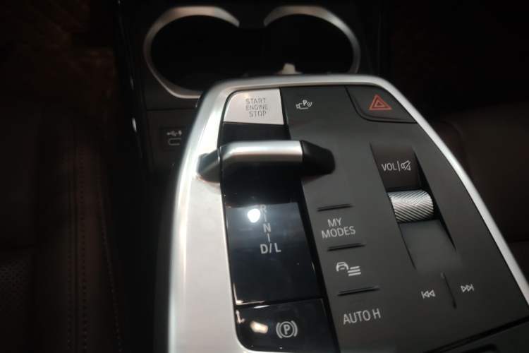 Used BMW X1 2023 sDrive25Li X Design Package Gear Lever