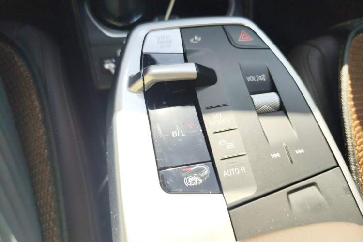 Used BMW X1 2023 sDrive25Li X Design Package Gear Lever