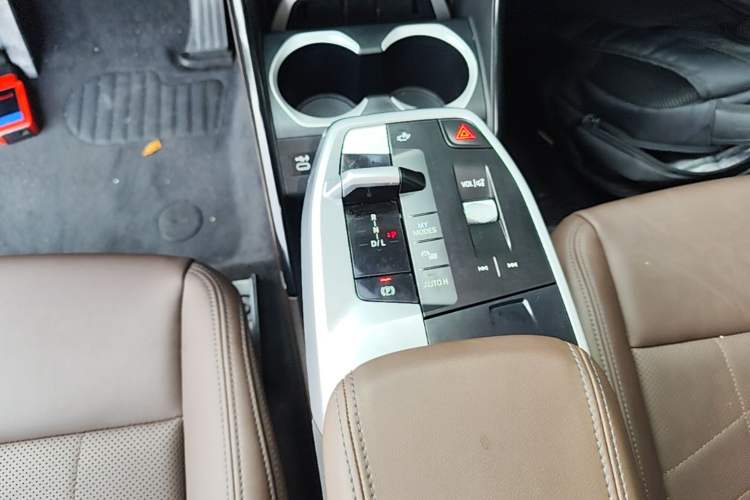 Used BMW X1 2023 sDrive25Li X Design Package Gear Lever
