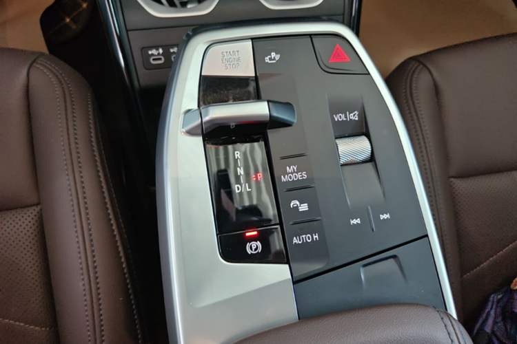 Used BMW X1 2023 sDrive25Li X Design Package Gear Lever