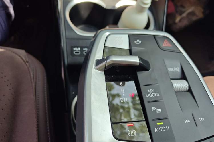Used BMW X1 2023 sDrive25Li X Design Package Gear Lever