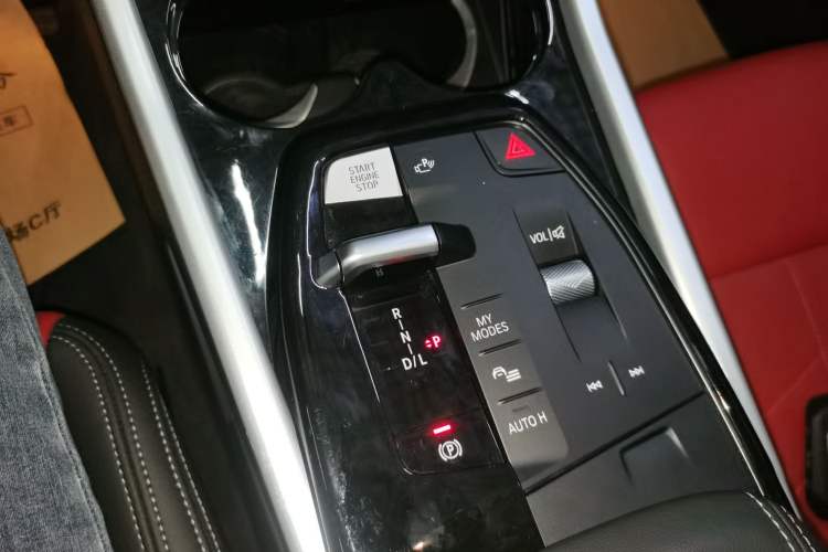 Used BMW X1 2023 sDrive25Li X Design Package Gear Lever
