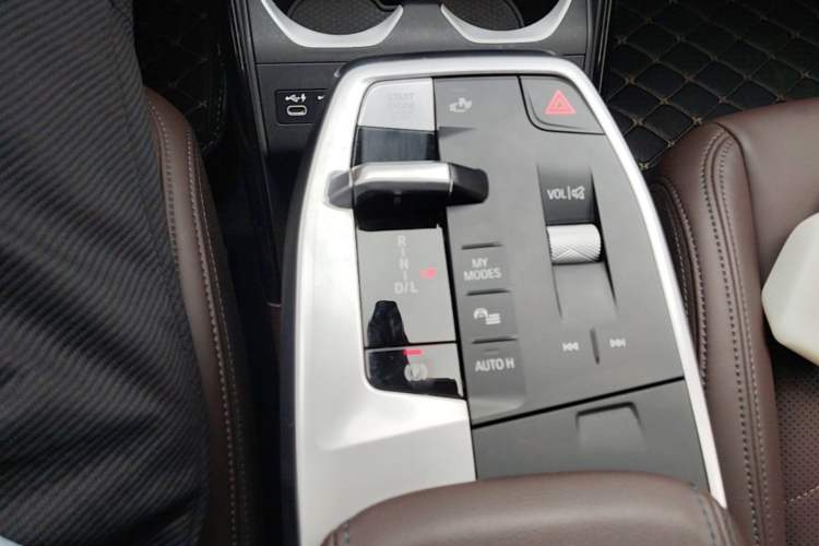 Used BMW X1 2023 sDrive20Li X Design Package Gear Lever