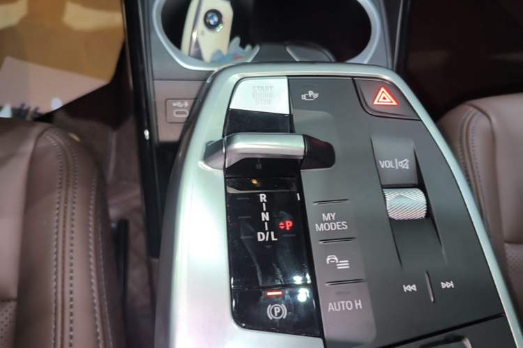 Used BMW X1 2023 sDrive25Li X Design Package Gear Lever