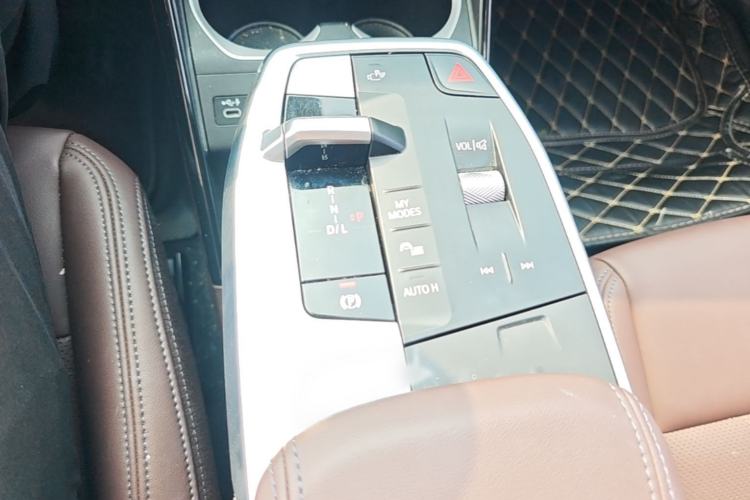 Used BMW X1 2023 sDrive20Li X Design Package Gear Lever