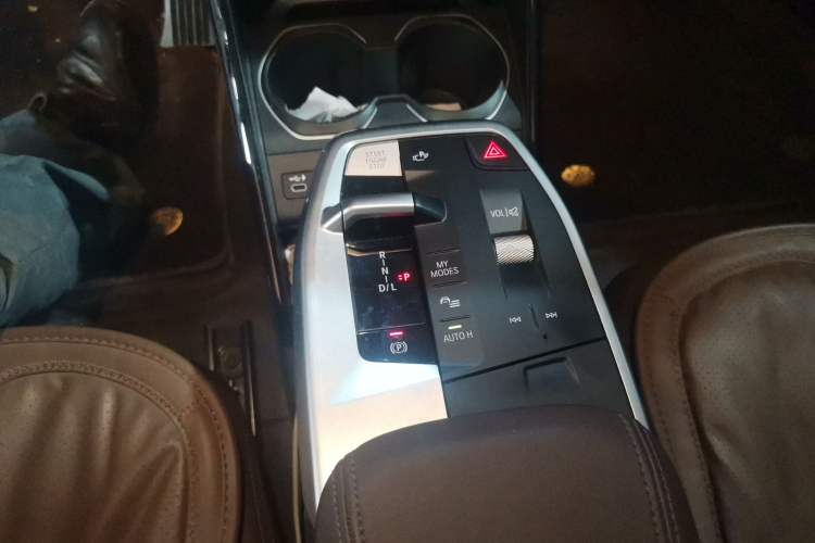 Used BMW X1 2023 sDrive25Li X Design Package Gear Lever
