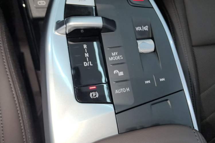 Used BMW X1 2023 sDrive25Li X Design Package Gear Lever