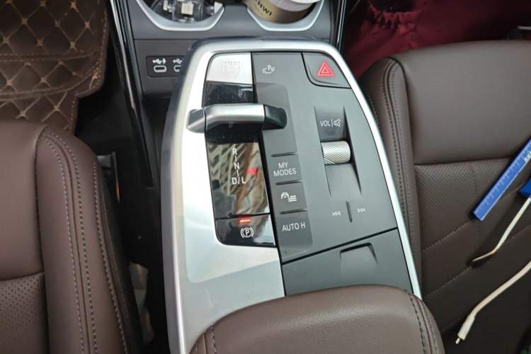 Used BMW X1 2023 sDrive25Li X Design Package Gear Lever