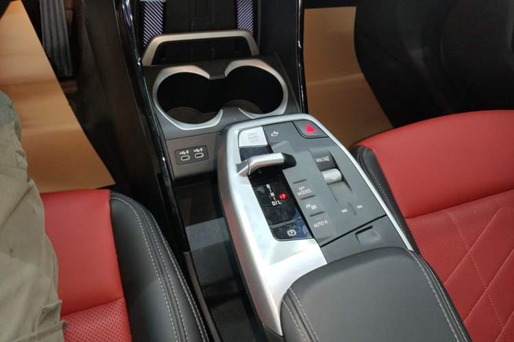Used BMW X1 2023 sDrive25Li X Design Package Gear Lever
