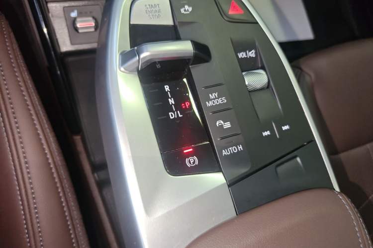 Used BMW X1 2023 sDrive20Li X Design Package Gear Lever