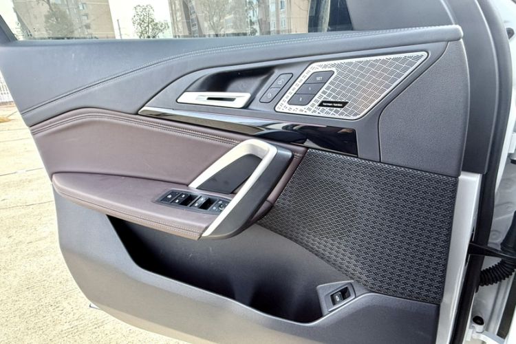 Used BMW X1 2023 sDrive25Li X Design Package Interior 11
