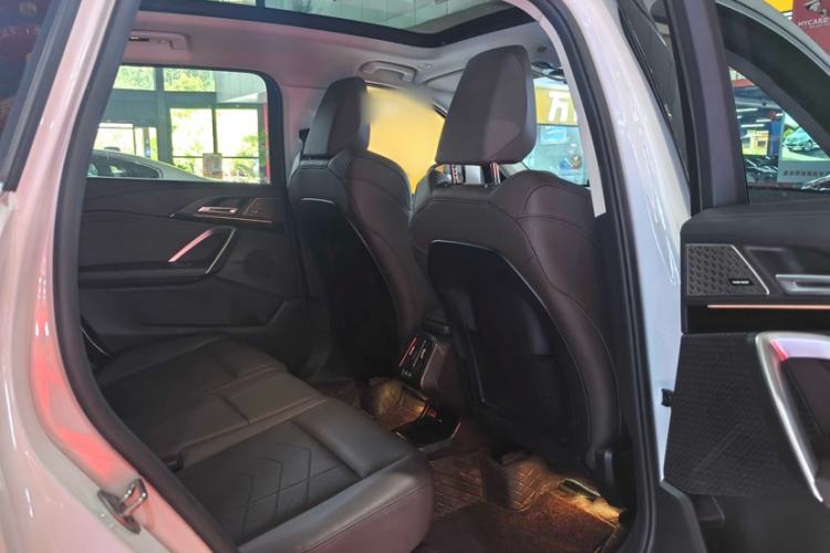 Used BMW X1 2023 sDrive25Li X Design Package Interior 11