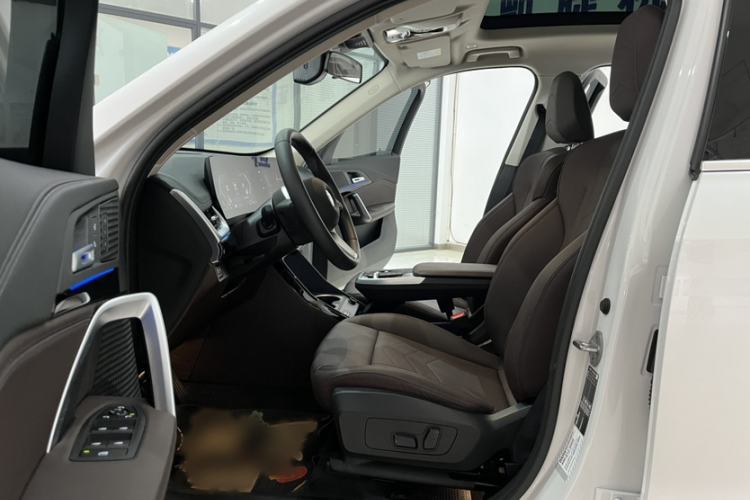 Used BMW X1 2023 sDrive20Li X Design Package Interior 5