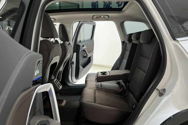 Used BMW X1 2023 sDrive20Li X Design Package Interior 6
