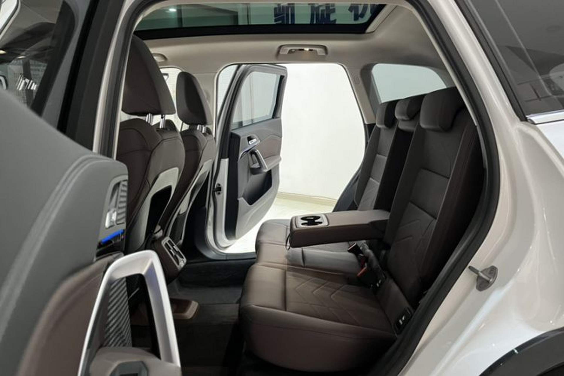 Used BMW X1 2023 sDrive20Li X Design Package Interior 6