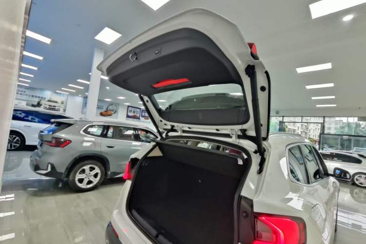 Used BMW X1 2023 sDrive20Li X Design Package Interior 6