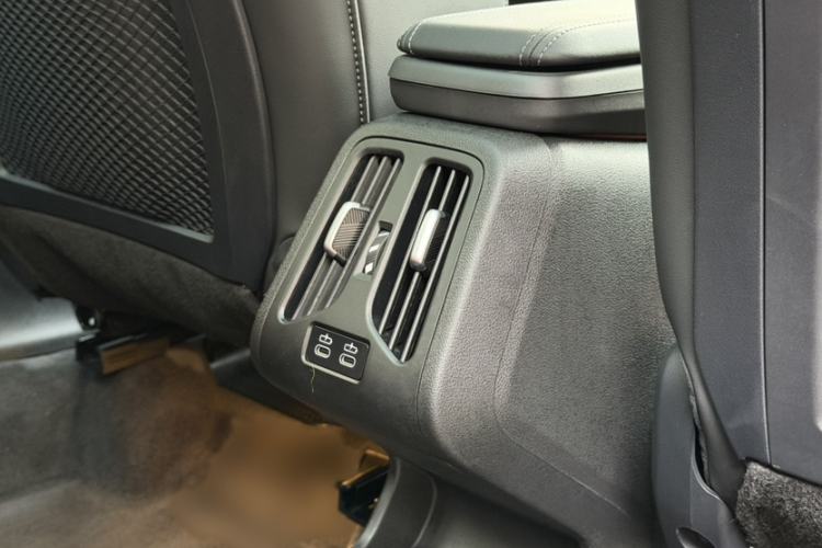 Used BMW X1 2023 sDrive20Li X Design Package Interior 6