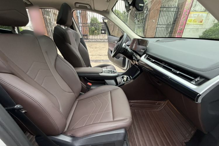 Used BMW X1 2023 sDrive25Li X Design Package Interior 9